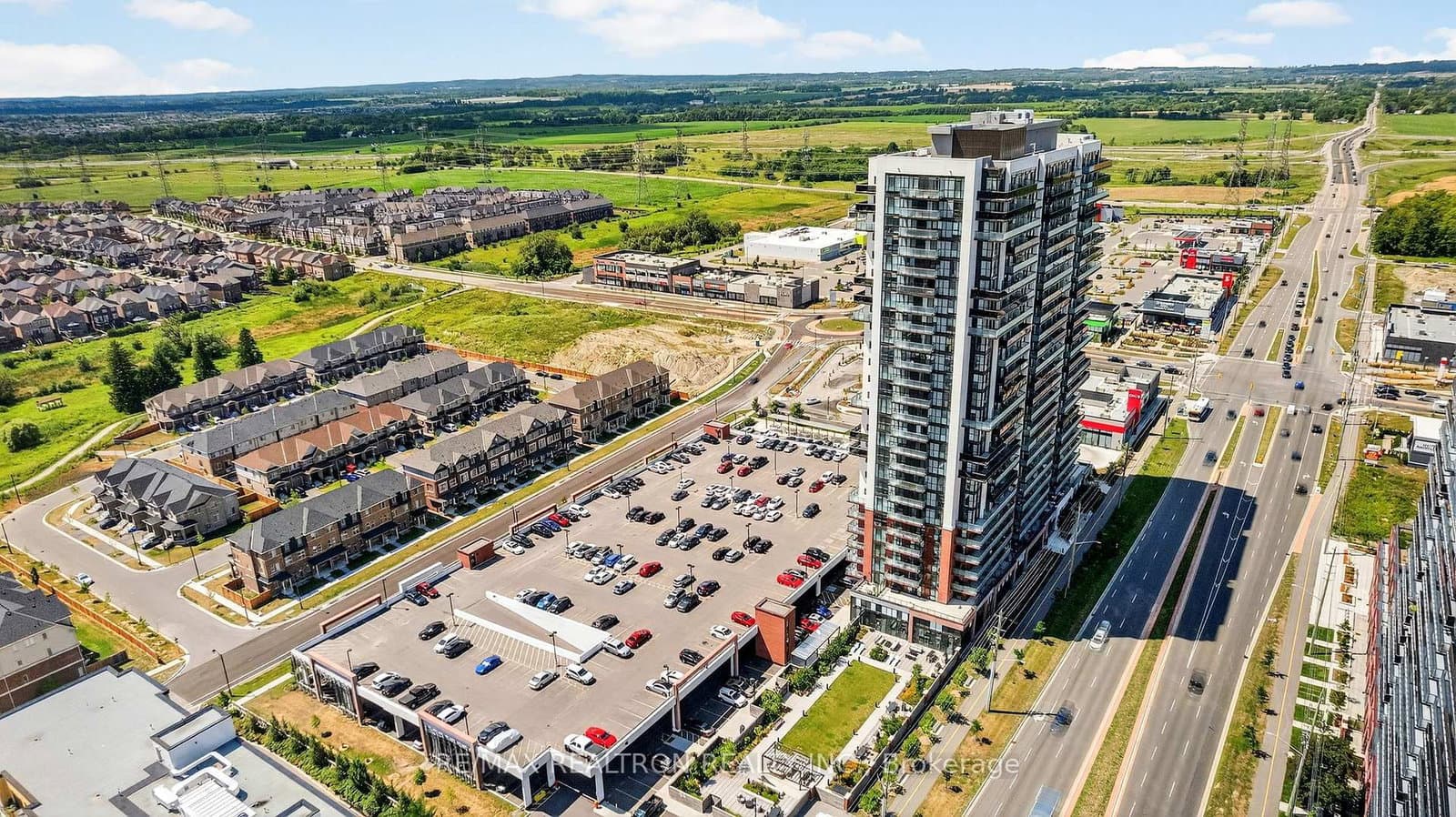 #1212 - 2550 Simcoe Street N
