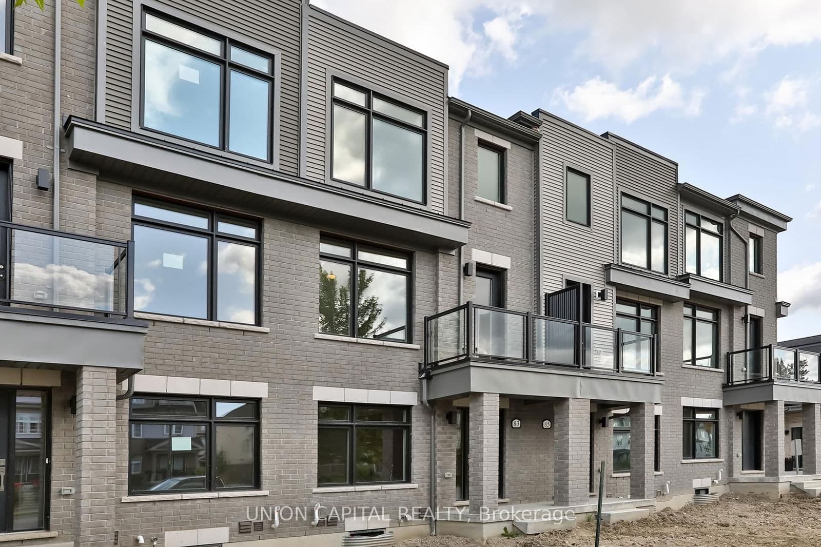 83 SORBARA Way