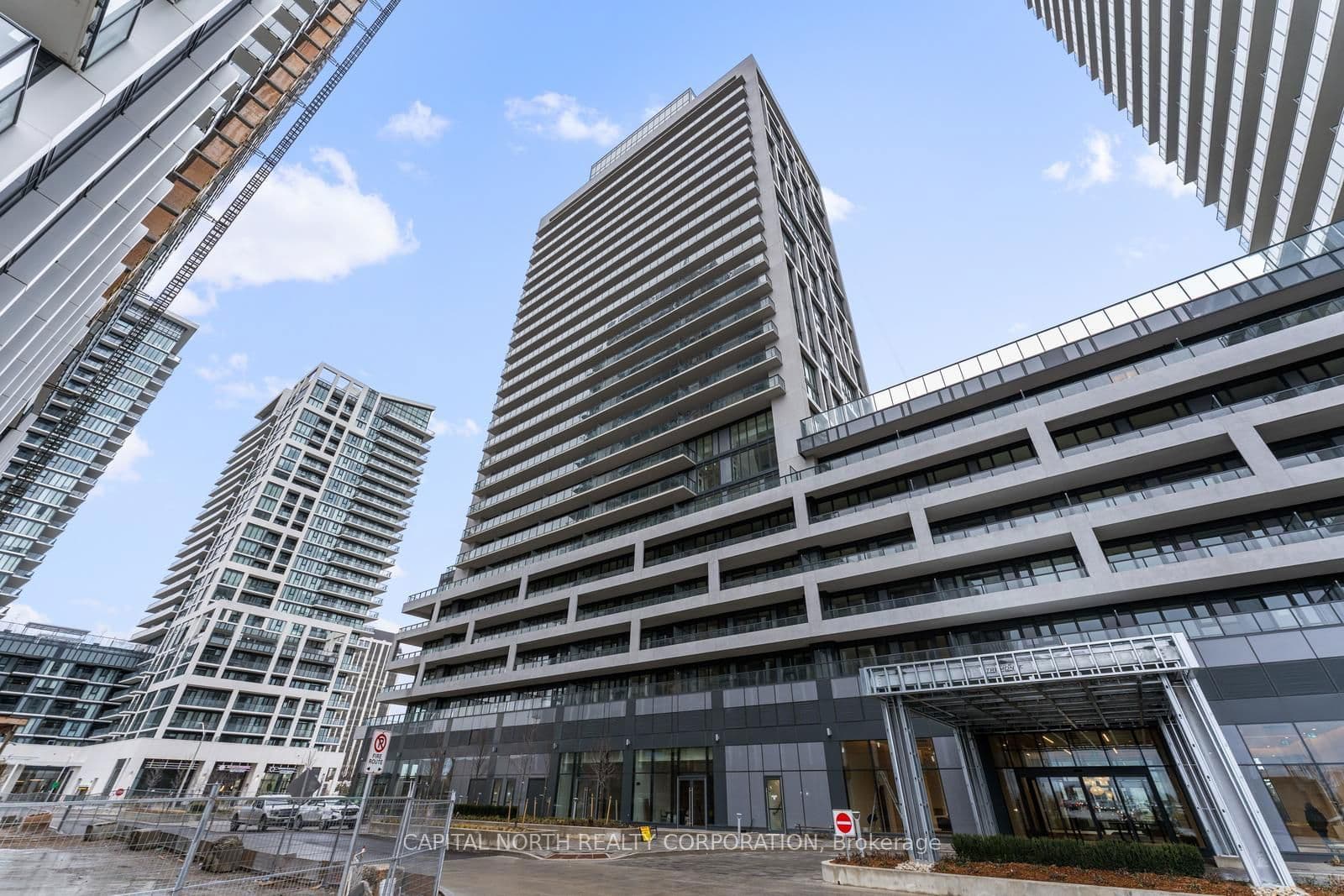 8960 Jane Street, Unit 617