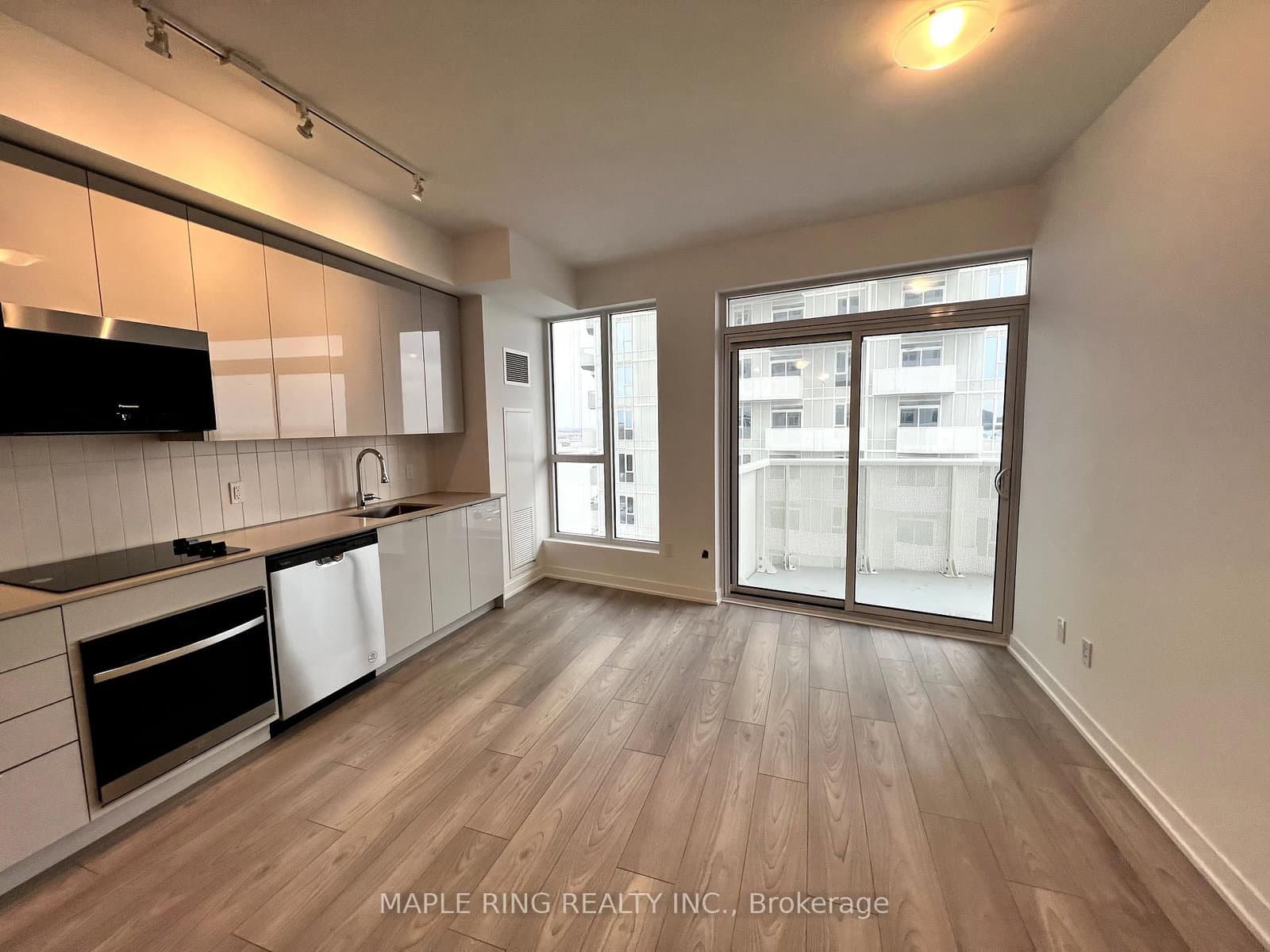 498 Caldari Road, Unit 1423