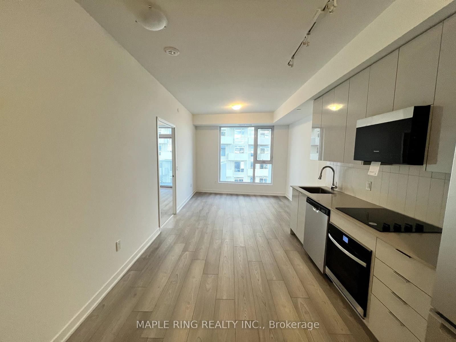 10 Abeja Street, Unit 2017