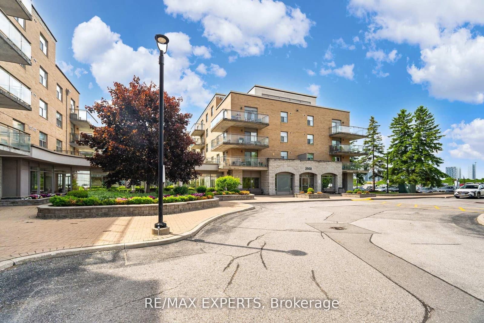 #216 - 2502 Rutherford Road