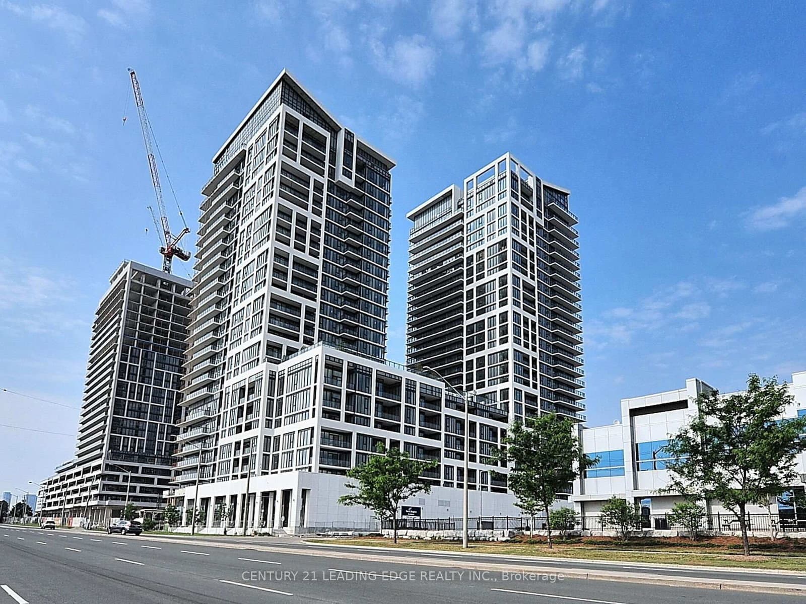 9000 Jane Street, Unit 422