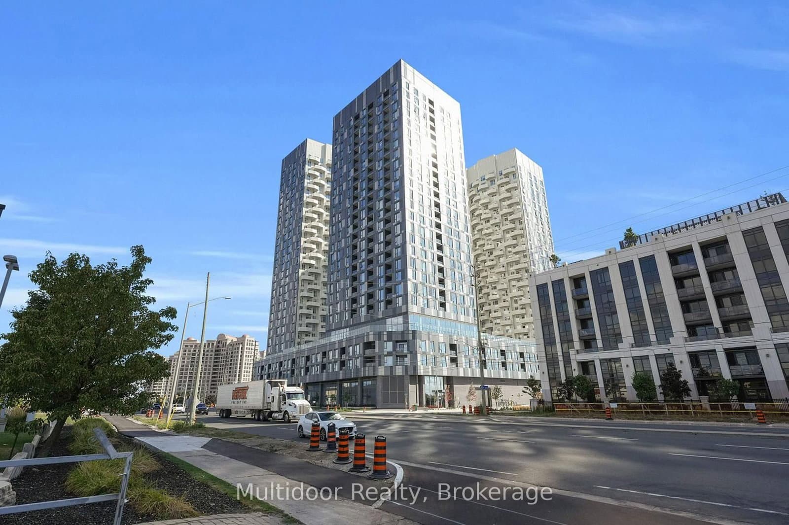 10 Abeja Street, Unit 2417