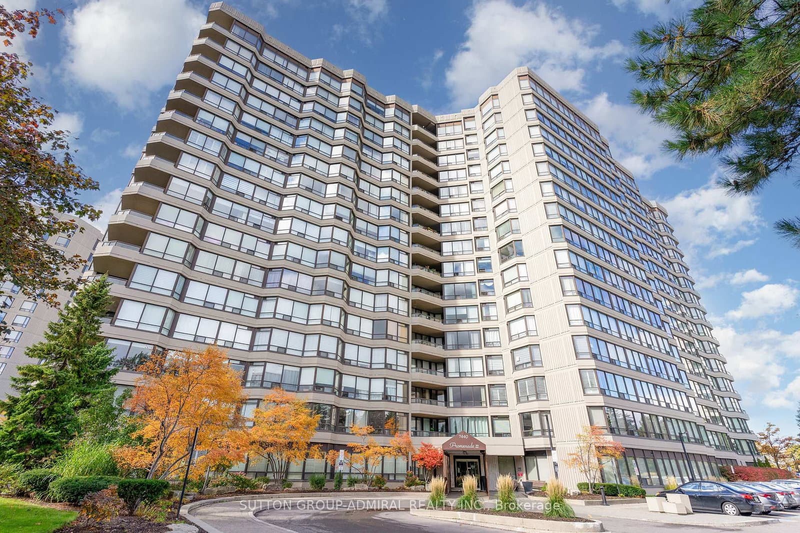 #807 - 7440 Bathurst Street