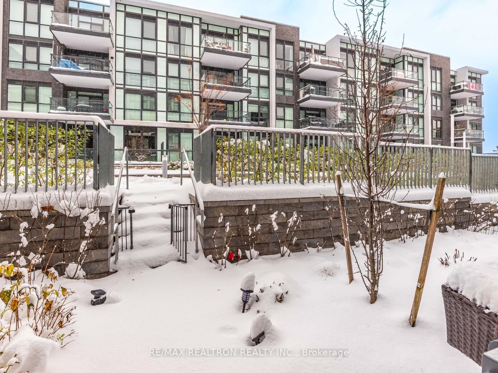 #G13 - 415 SEA RAY Avenue