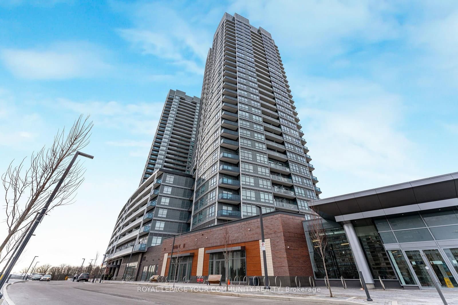 #2109 - 30 Upper Mall Way