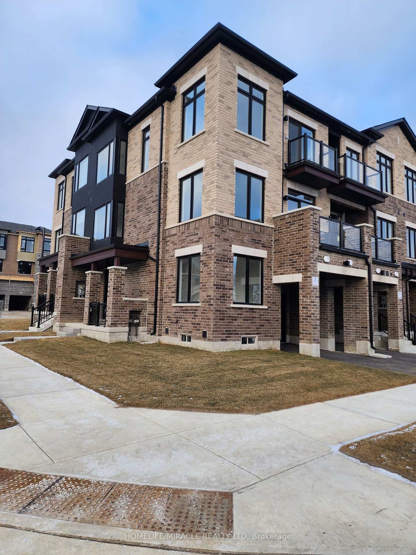 102 Thule Street