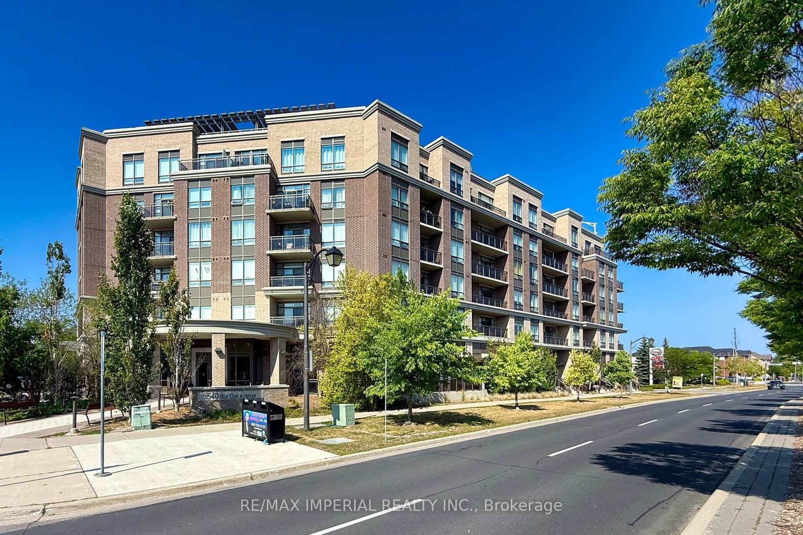 #530 - 540 Bur Oak Avenue