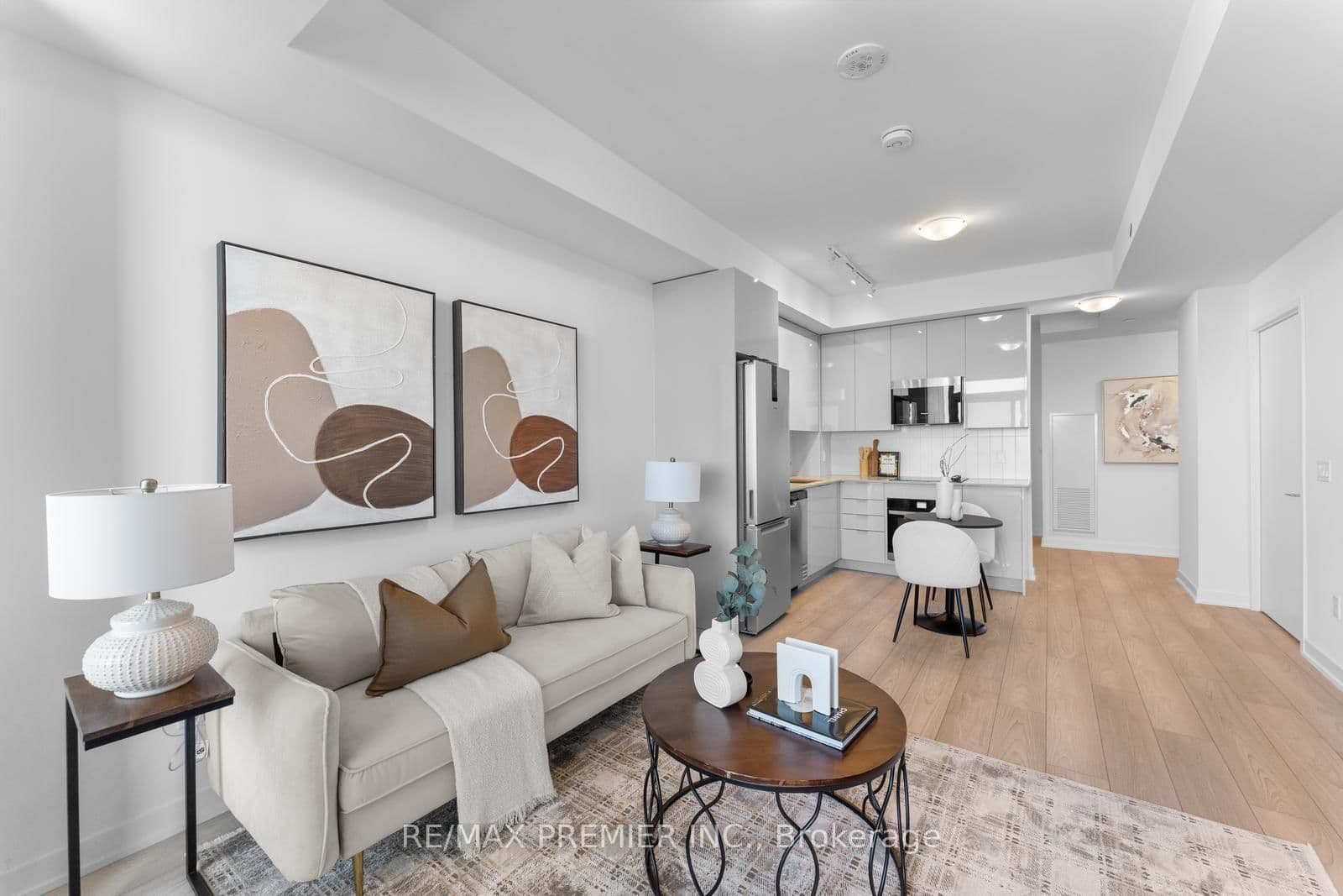 10 Abeja Street, Unit 2617