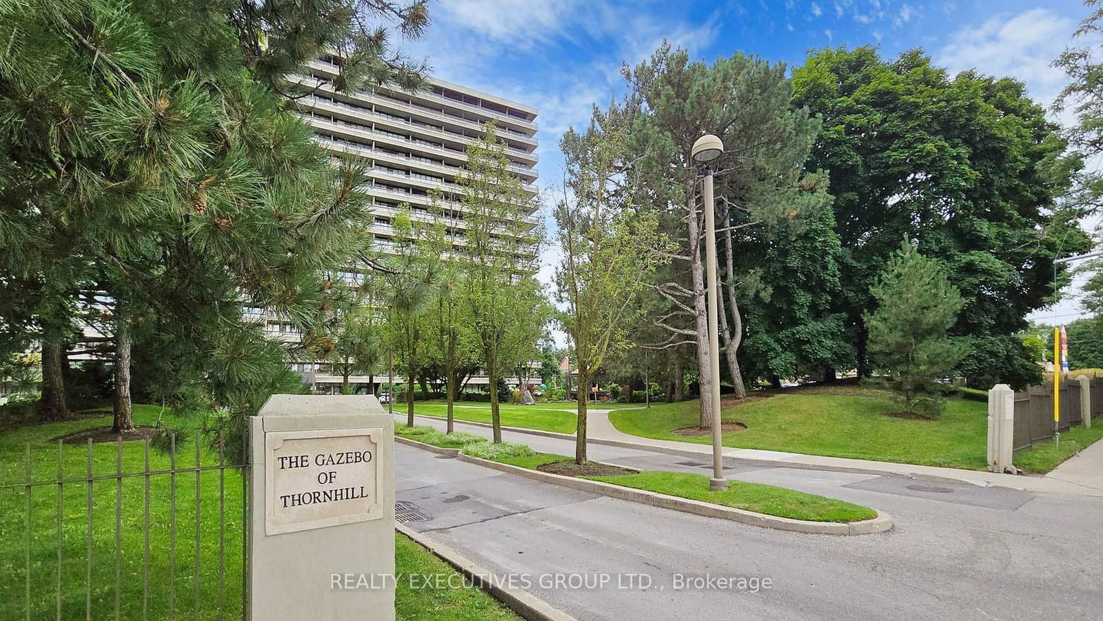 #905 - 8111 Yonge Street
