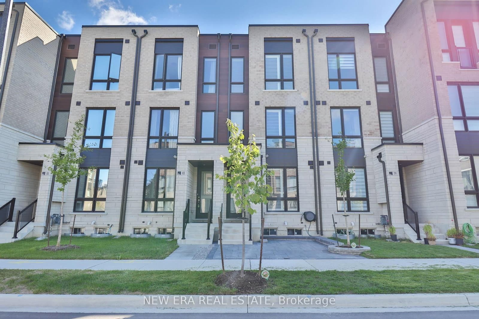 81 Stauffer Crescent