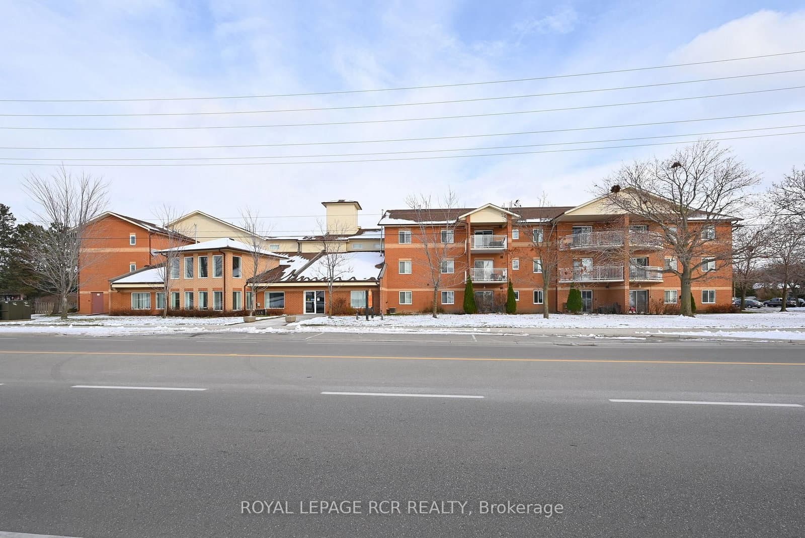 #115 - 247 King Street N