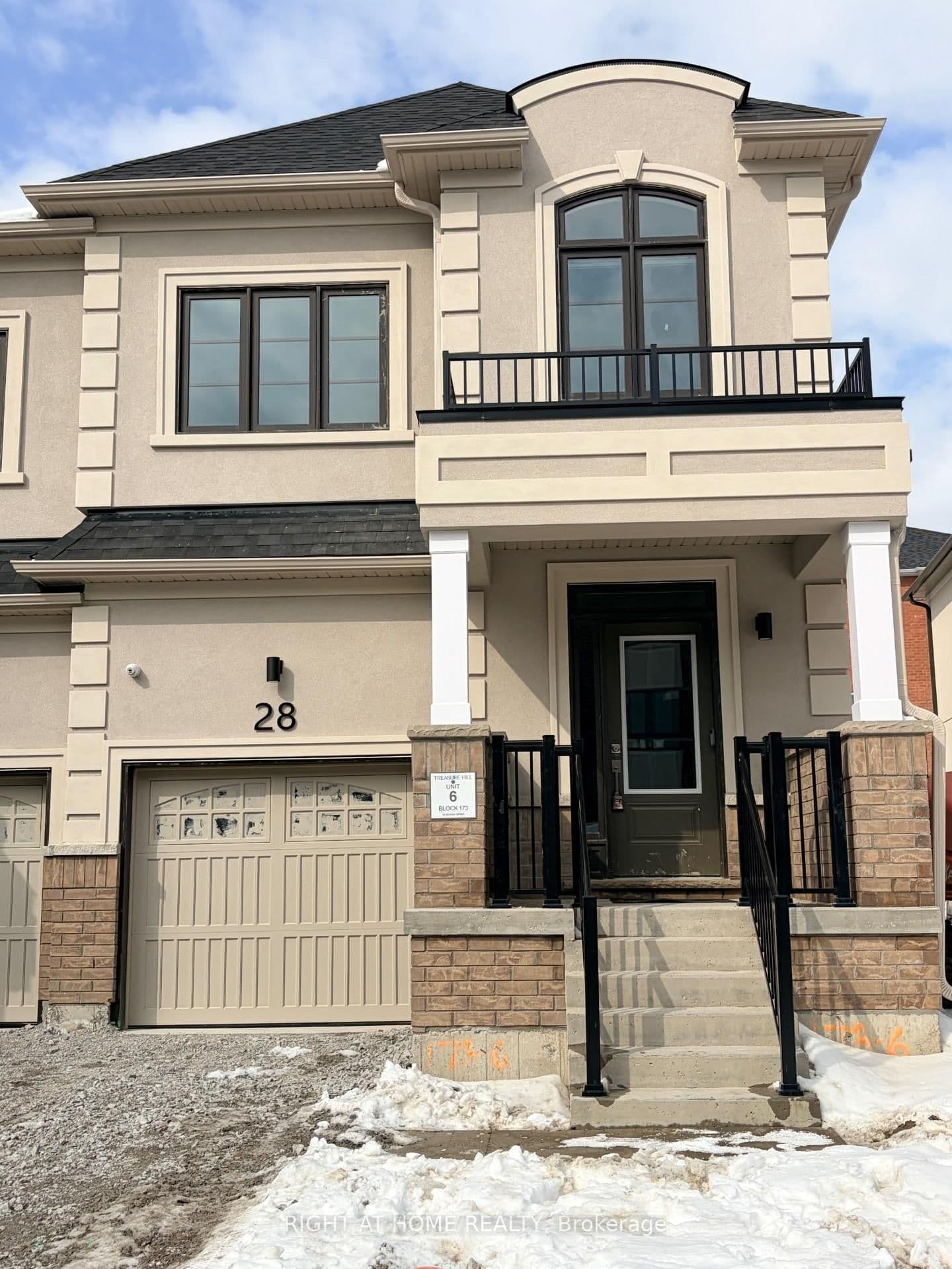 28 Helmkay Avenue