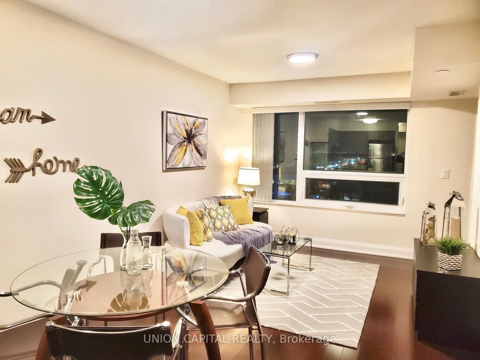 #910 - 1 Uptown Drive