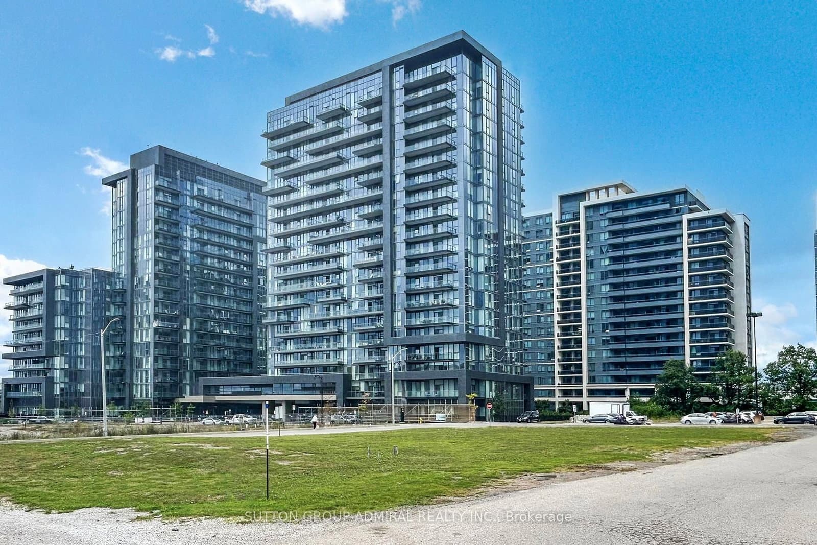 #706 - 20 Gatineau Drive