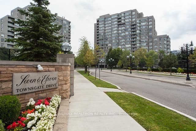 ##107 - 11 Townsgate Drive