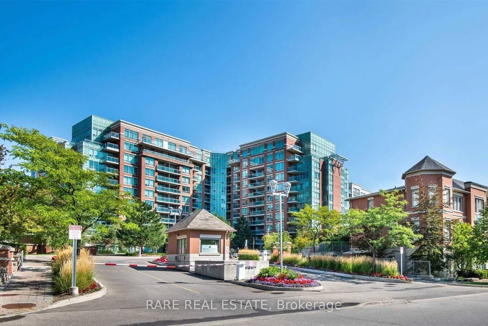 #1015 - 62 Suncrest Boulevard