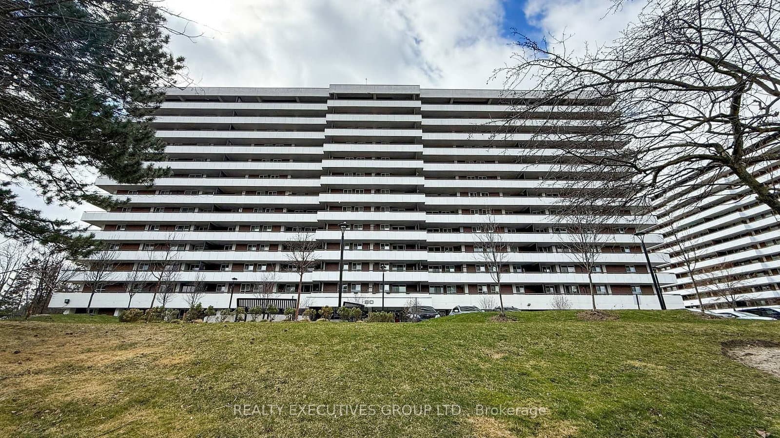 #701 - 80 Inverlochy Boulevard