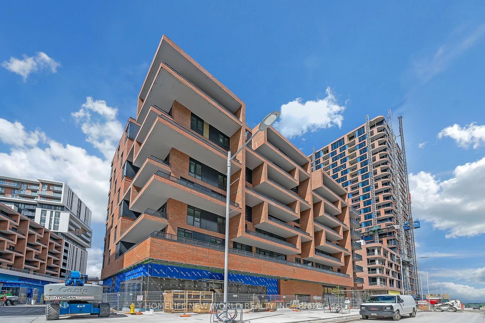 38 Simcoe Promenade, Unit 903
