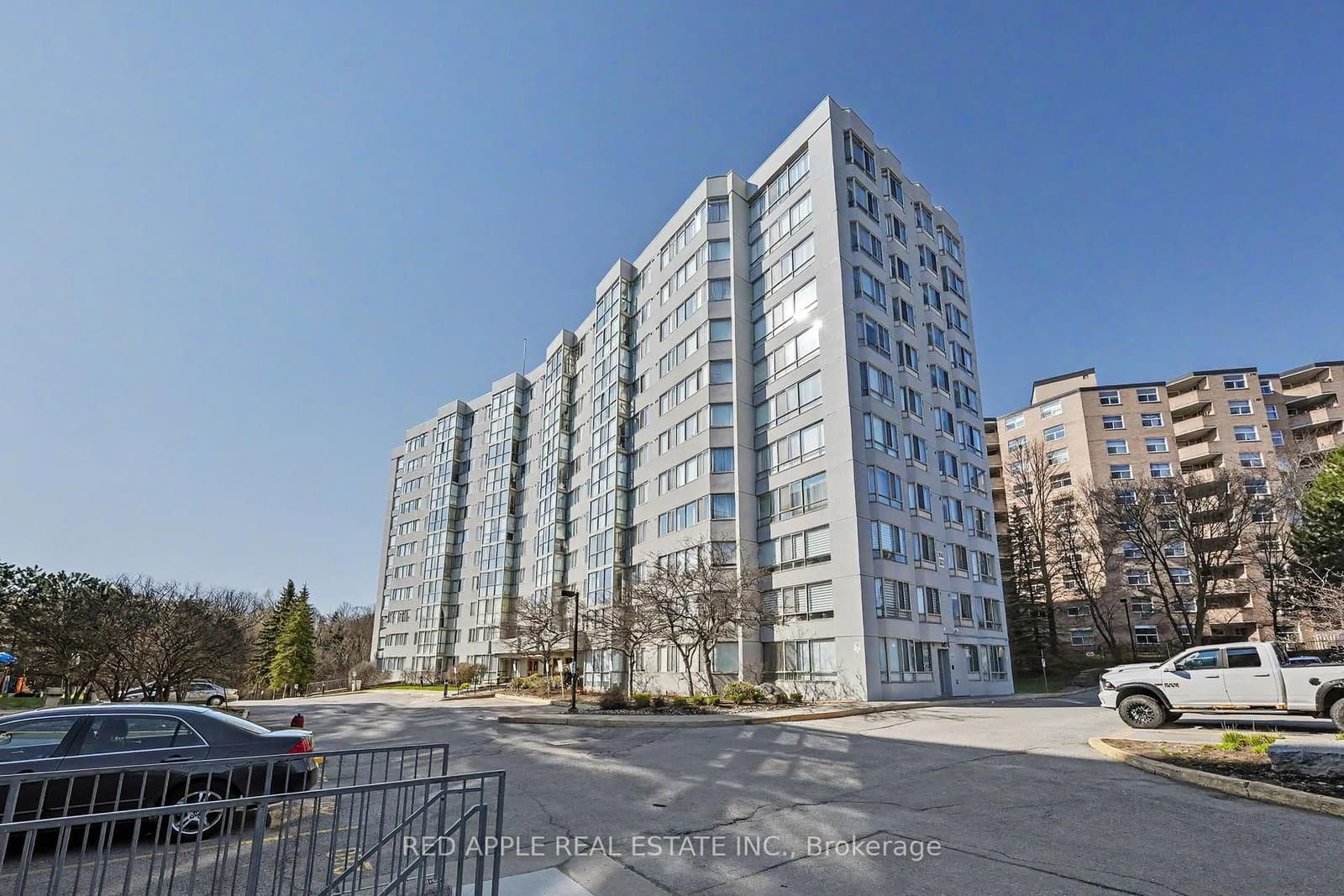 #1106 - 270 Davis Drive