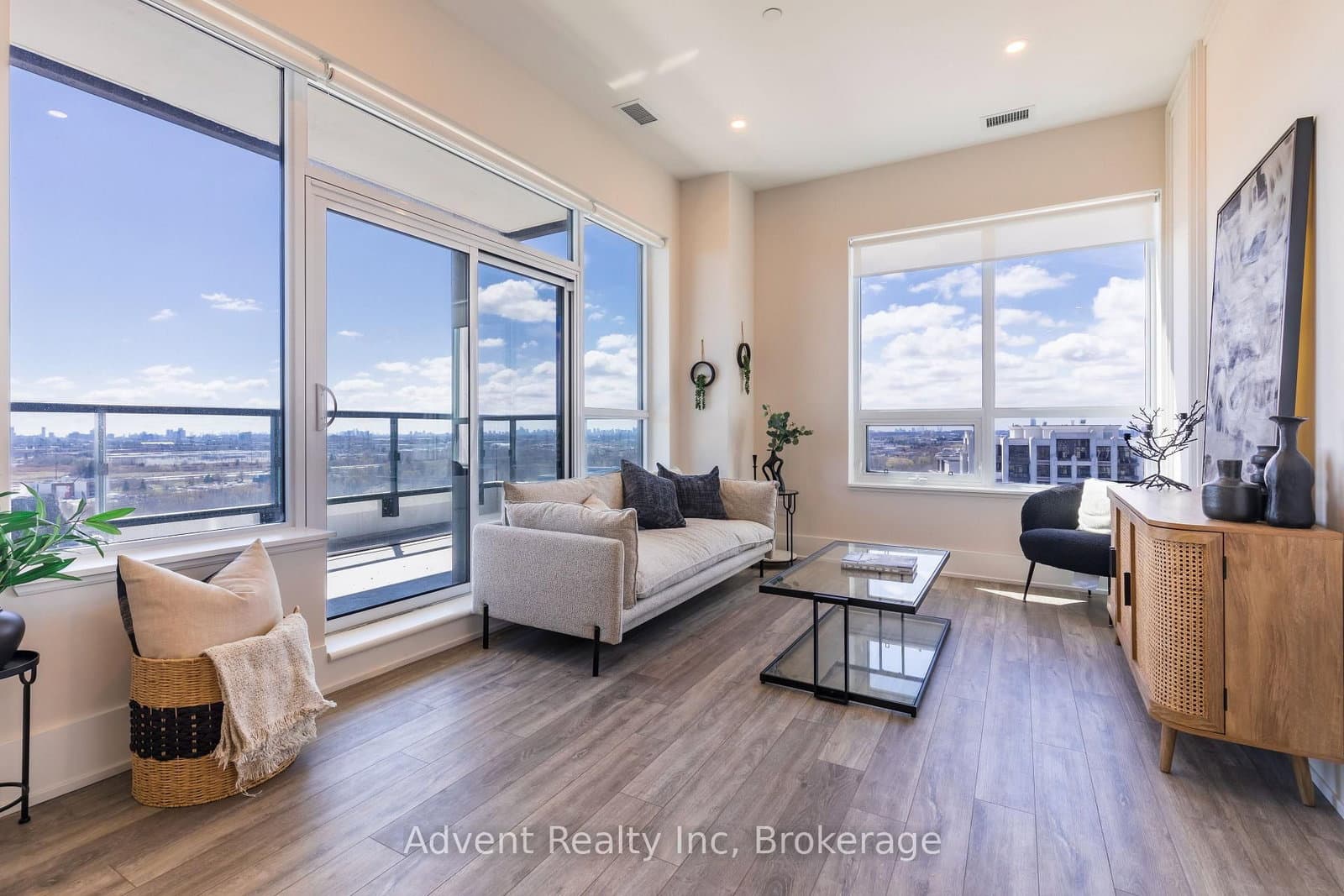 #PH02 - 8 Cedarland Drive