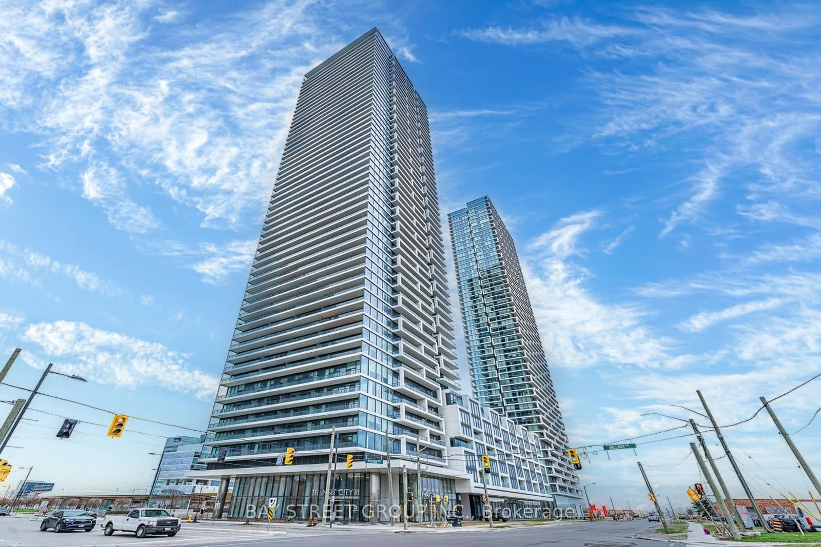#5608 - 950 Portage Parkway