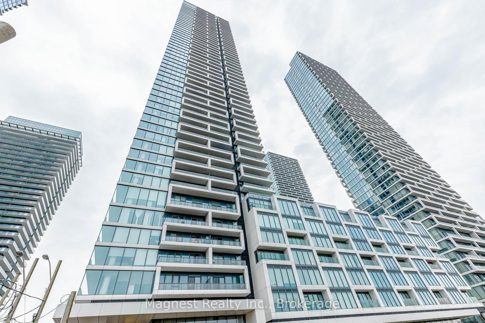 #2301 - 950 Portage Parkway