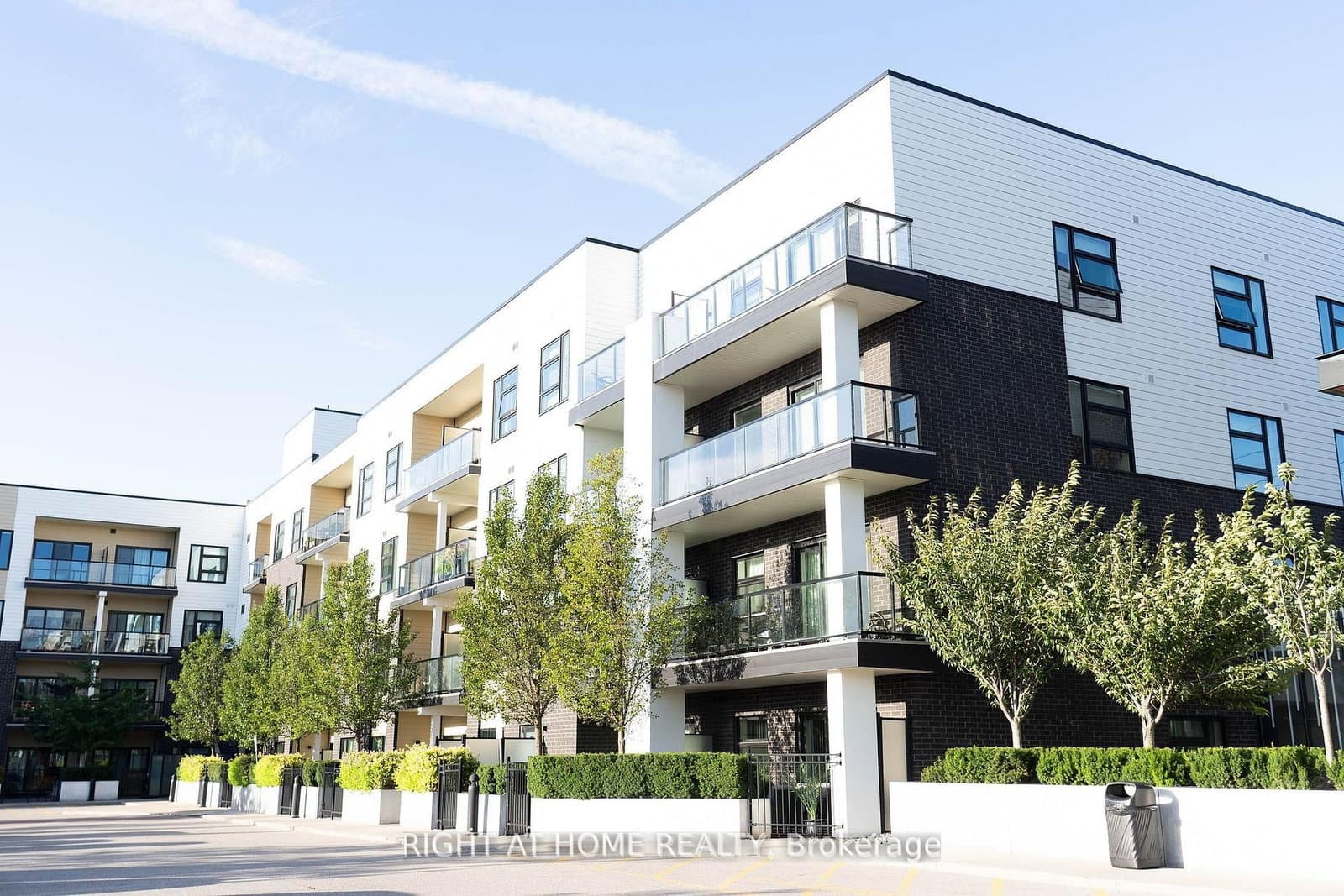 #324 - 555 William Graham Drive