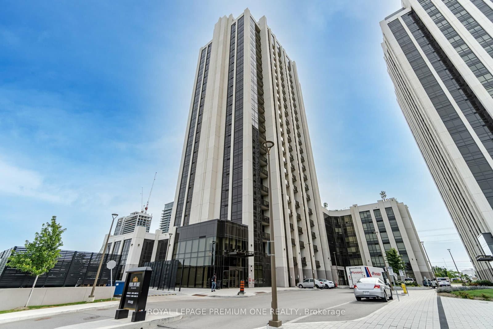9075 Jane Street, Unit 119