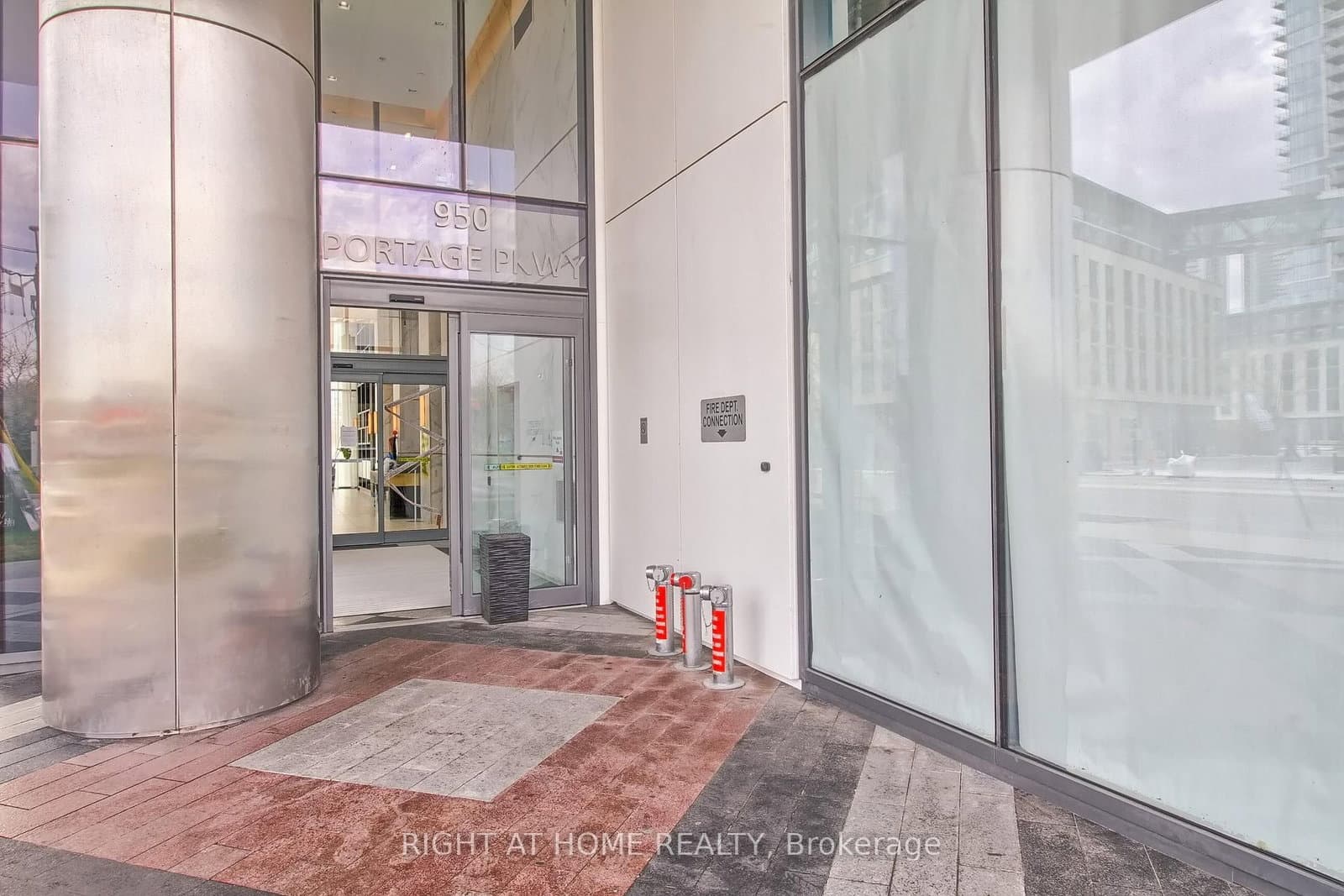 950 Portage Parkway, Unit 5909