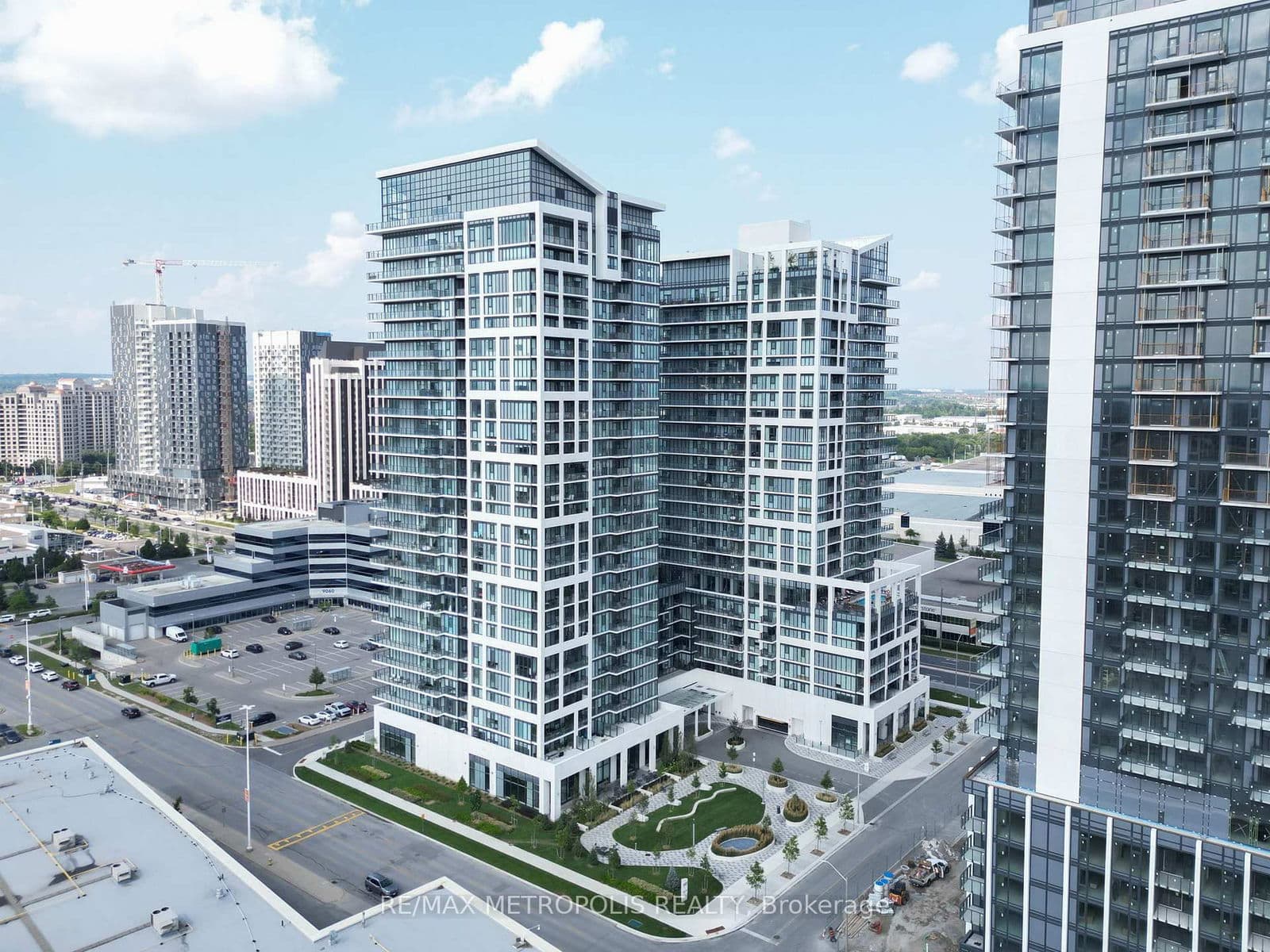 9000 Jane Street, Unit 2516