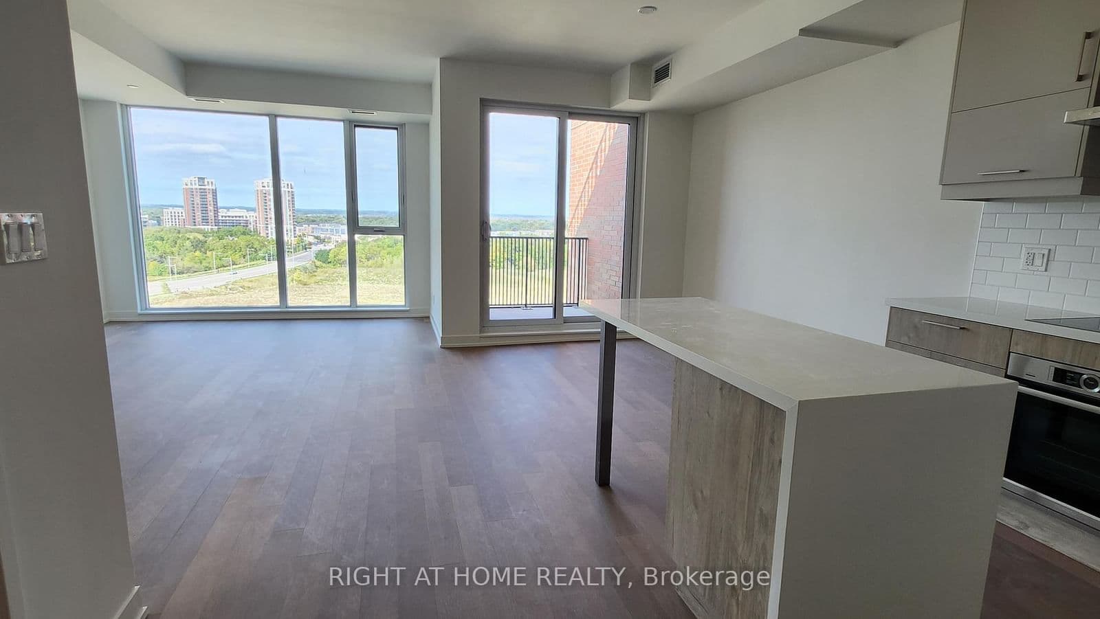 38 Simcoe Promenade, Unit 913
