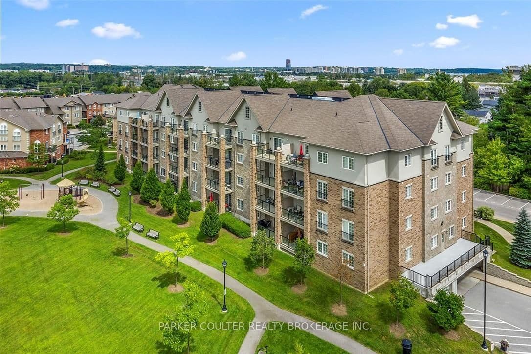 45 Ferndale Drive S, Unit 102