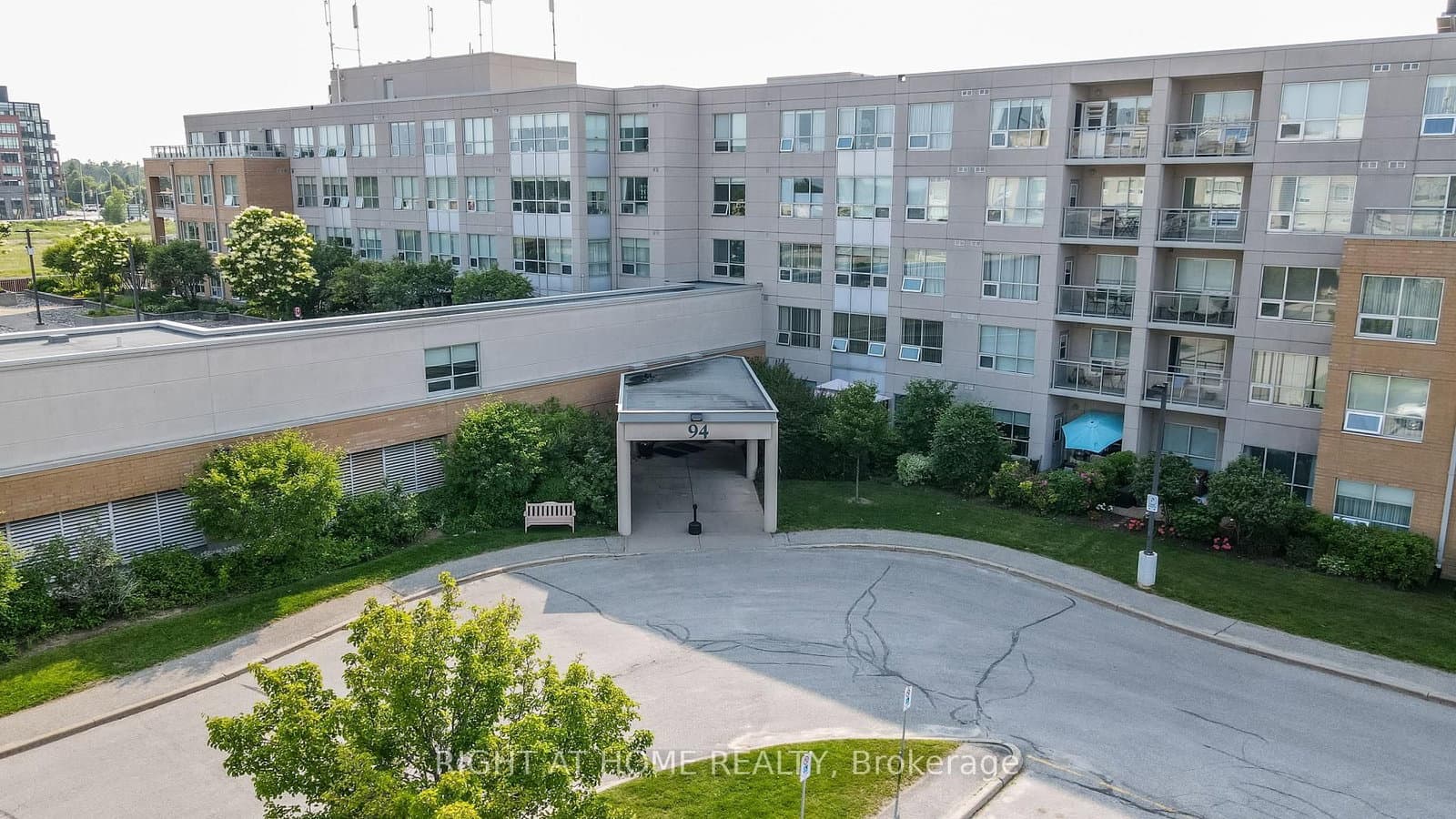 #201 - 90 Dean Avenue