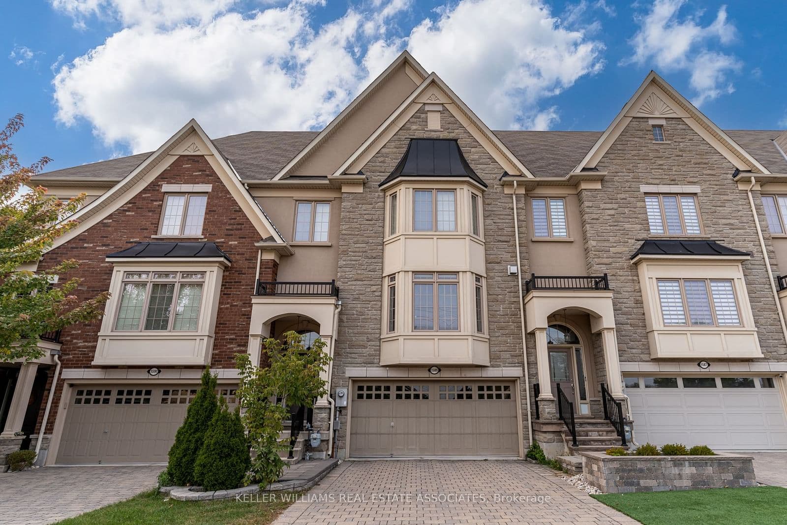 1589 Eglinton Avenue