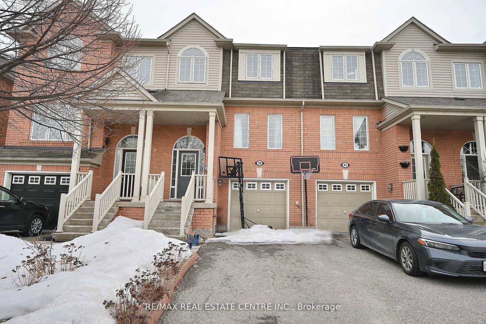 39 Decker Hollow Circle