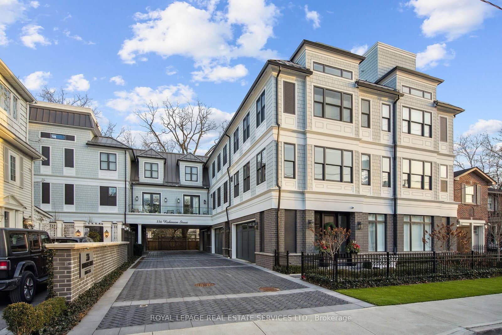 336 Robinson Street, Unit 2