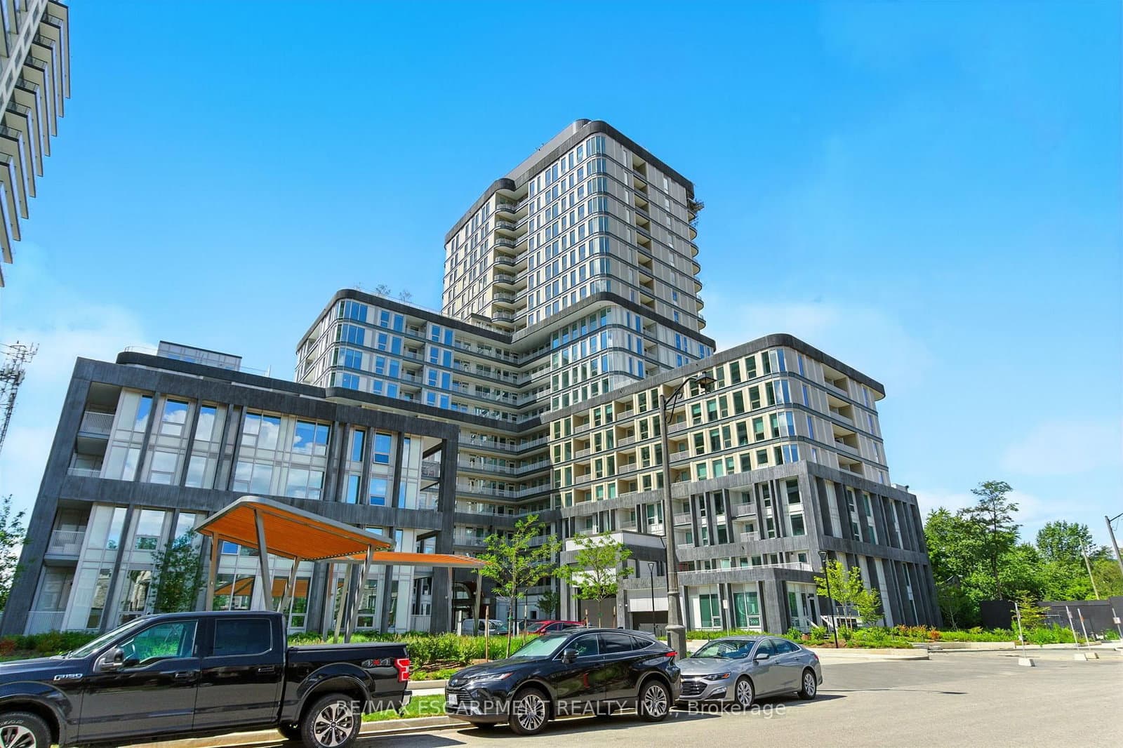 3240 William Coltson Avenue, Unit 427