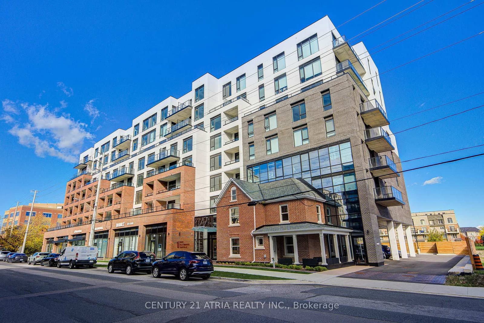 #807 - 2475 Old Bronte Road