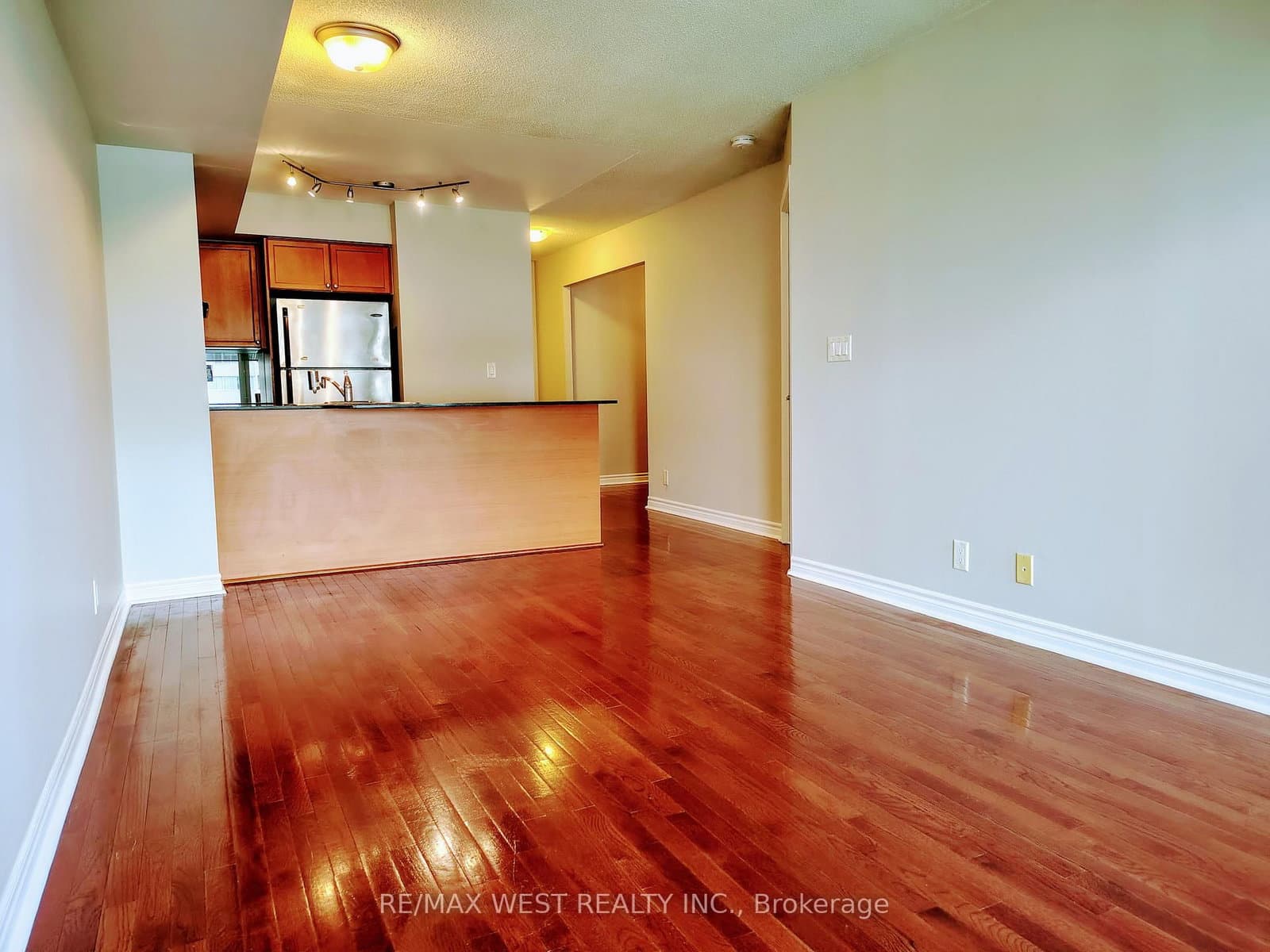 #1301 - 1 Elm Drive W