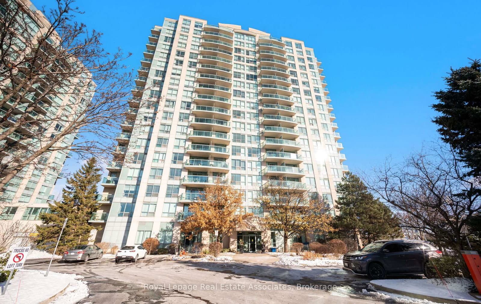 #1713 - 2545 Erin Centre Boulevard