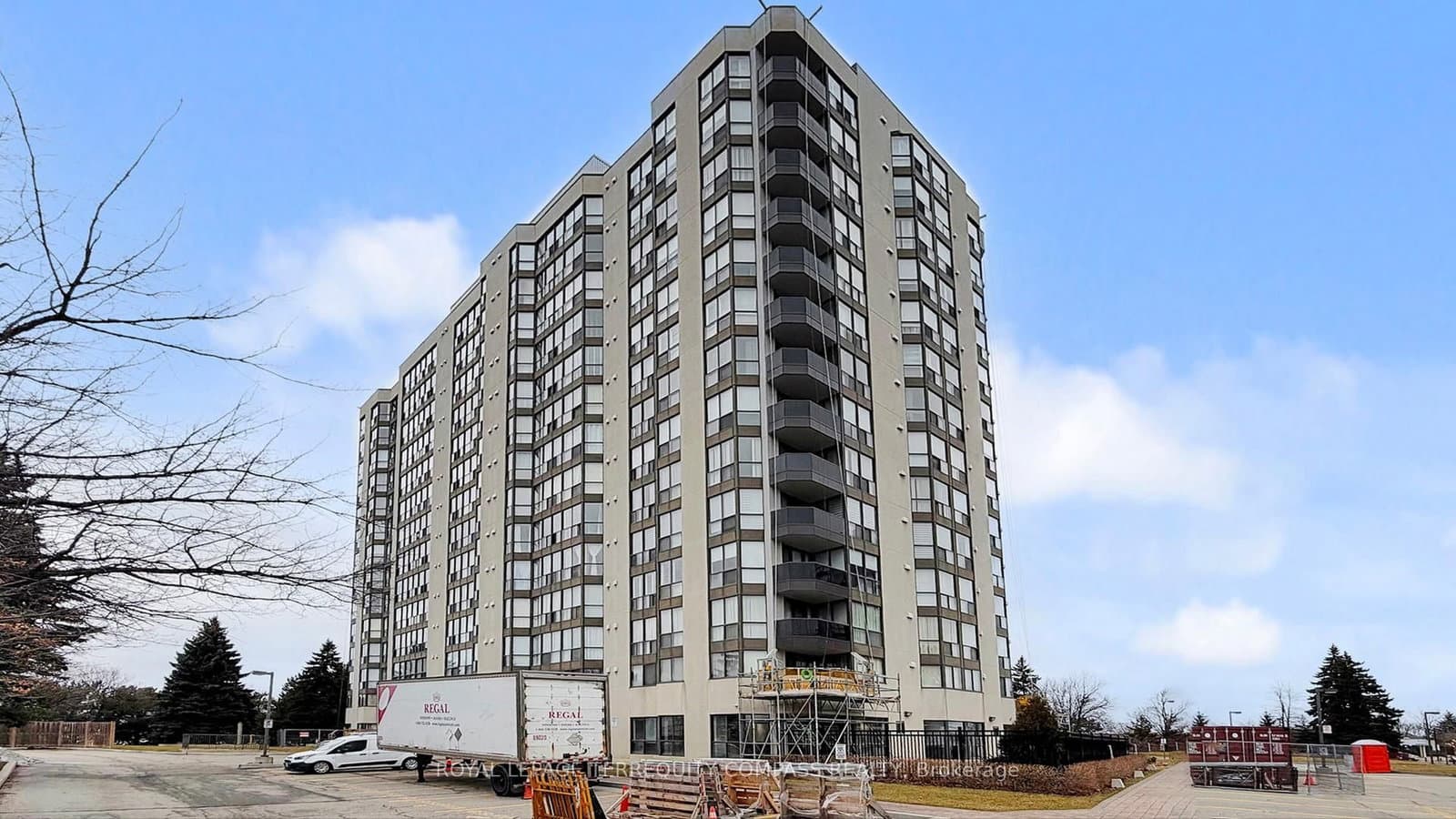 #208 - 1155 Bough Beeches Boulevard