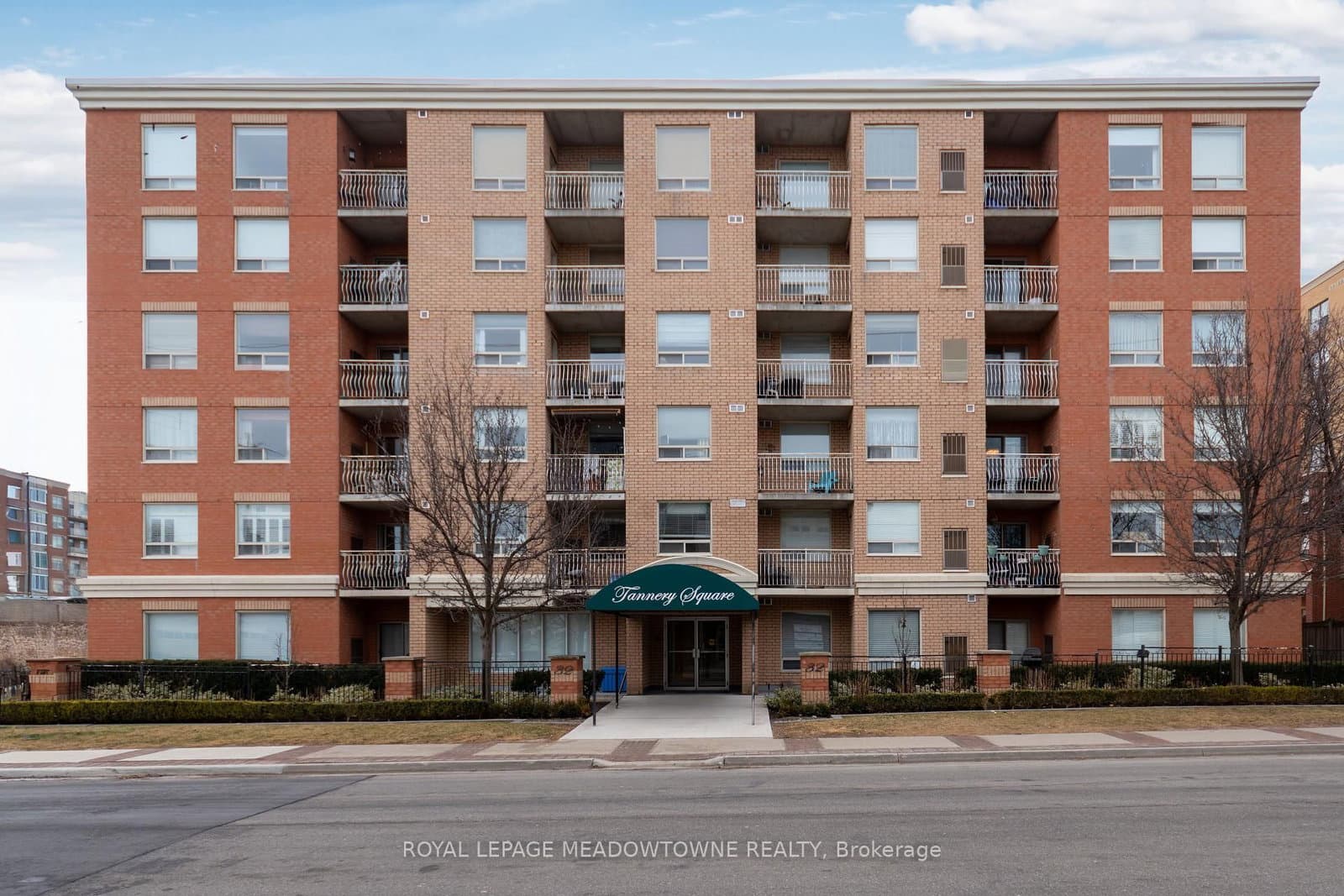 #404 - 32 Tannery Street