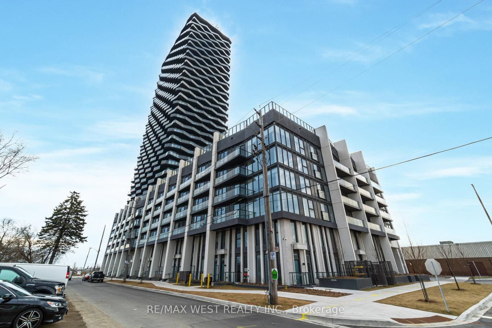 36 Zorra Street, Unit 2304