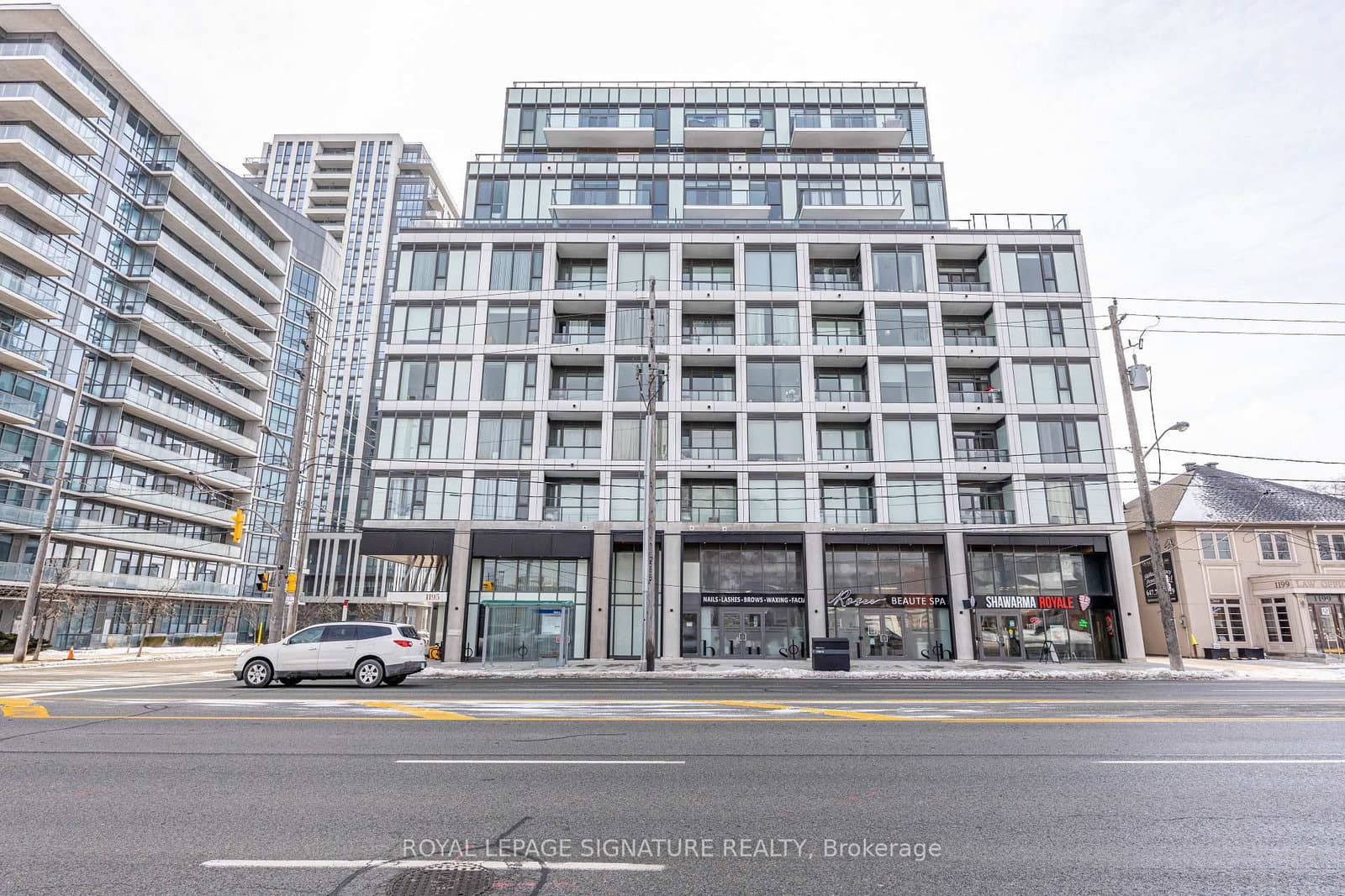 #513 - 1195 The Queensway
