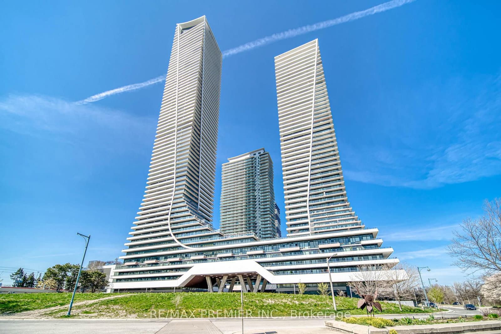 #2712 - 30 Shore Breeze Drive