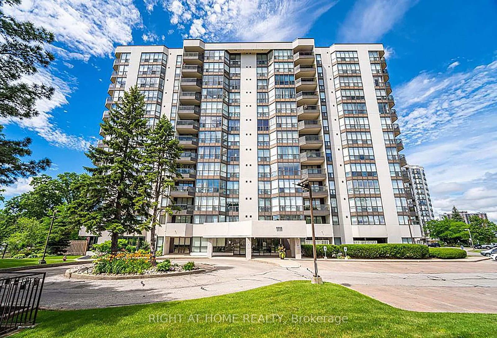 #803 - 1111 Bough Beeches Boulevard