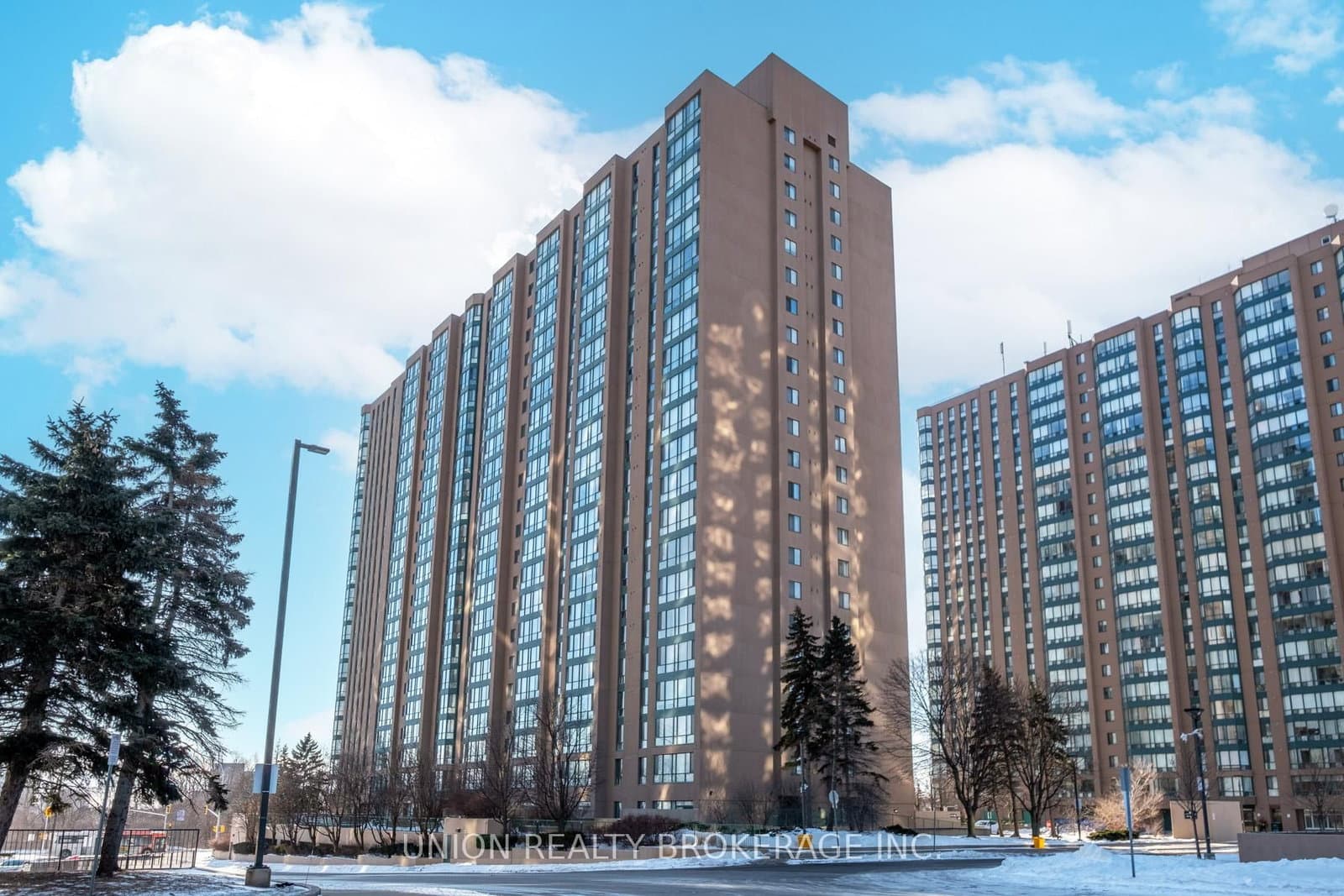 #807 - 145 Hillcrest Avenue