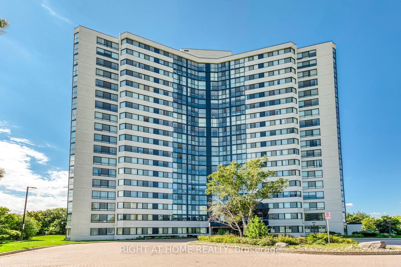 #1603 - 1360 Rathburn Road E